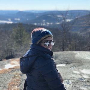 Meet your Posher, Chloe